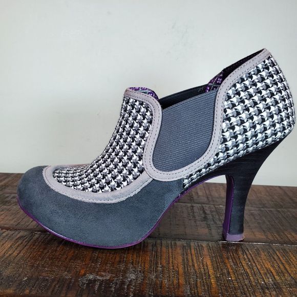 Stylish Gray and Black Women's Heels - Picture 7 of 12